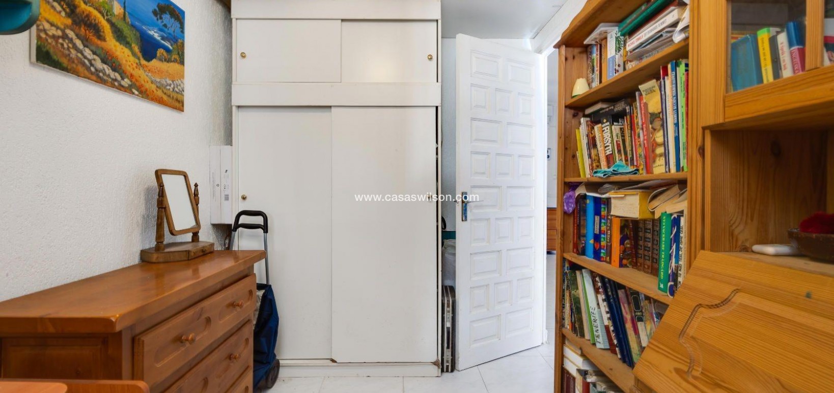 Sale - Villa - Torrevieja - Calas blanca