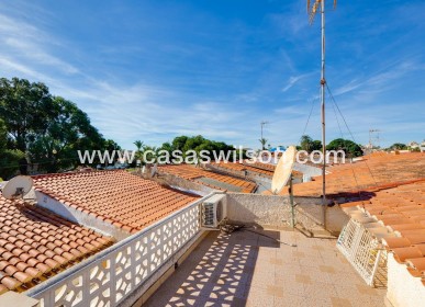 Sale - Villa - Torrevieja - Calas blanca