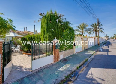 Sale - Villa - Torrevieja - Calas blanca
