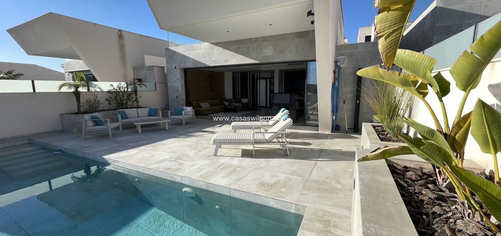 Sale - Villa - Ciudad Quesada