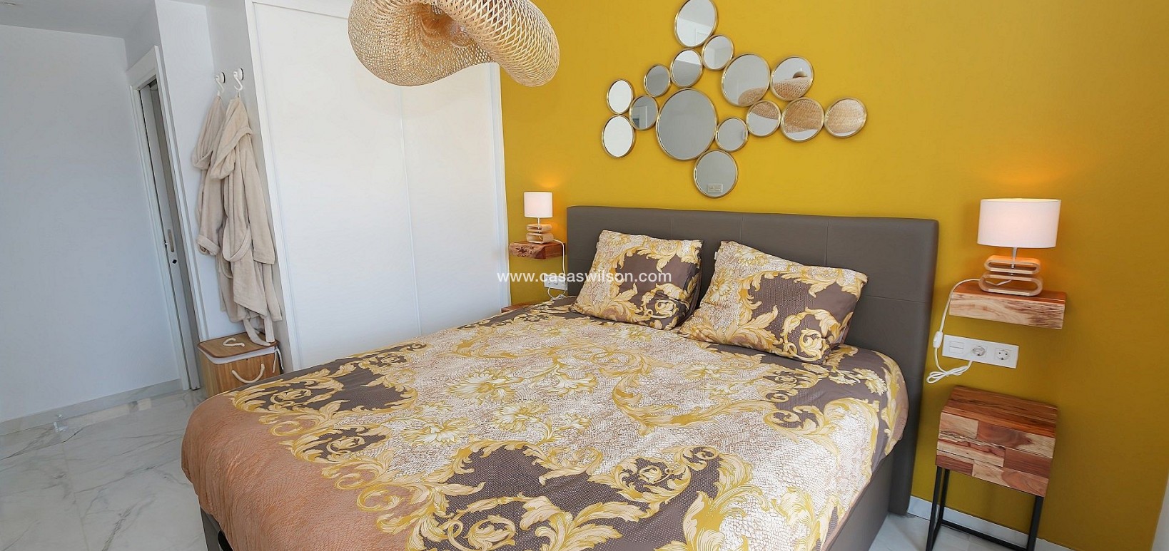 Sale - Apartment - Los Altos