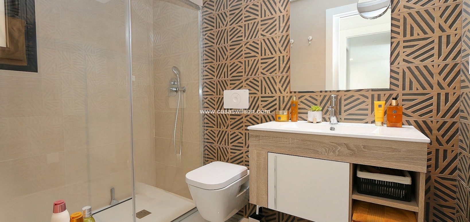 Sale - Apartment - Los Altos