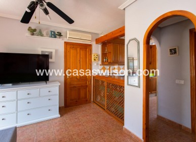 Sale - Bungalow - Orihuela Costa - Punta Prima