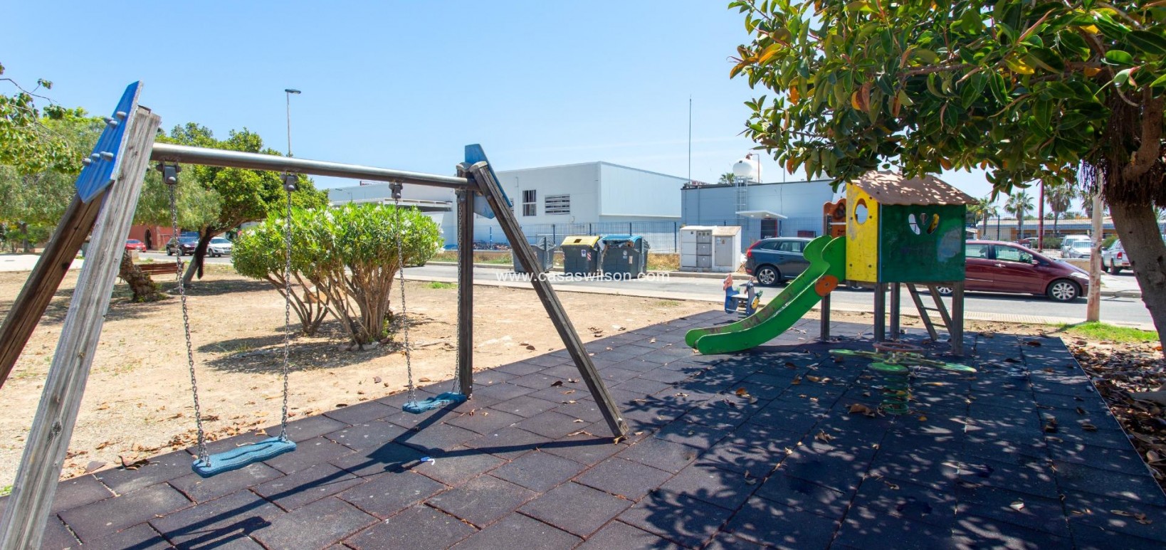 Sale - Bungalow - Orihuela Costa - Punta Prima