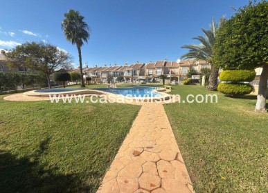 Sale - Townhouse - Torrevieja - Aguas Nuevas