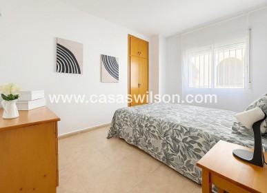 Sale - Apartment - Torrevieja - Habaneras