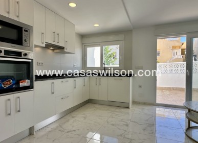 Sale - Townhouse - Torrevieja - Costa Blanca