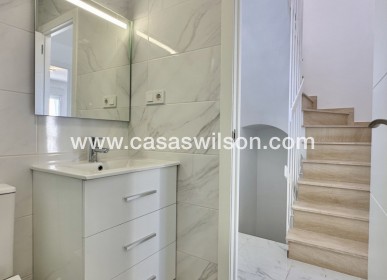 Sale - Townhouse - Torrevieja - Costa Blanca