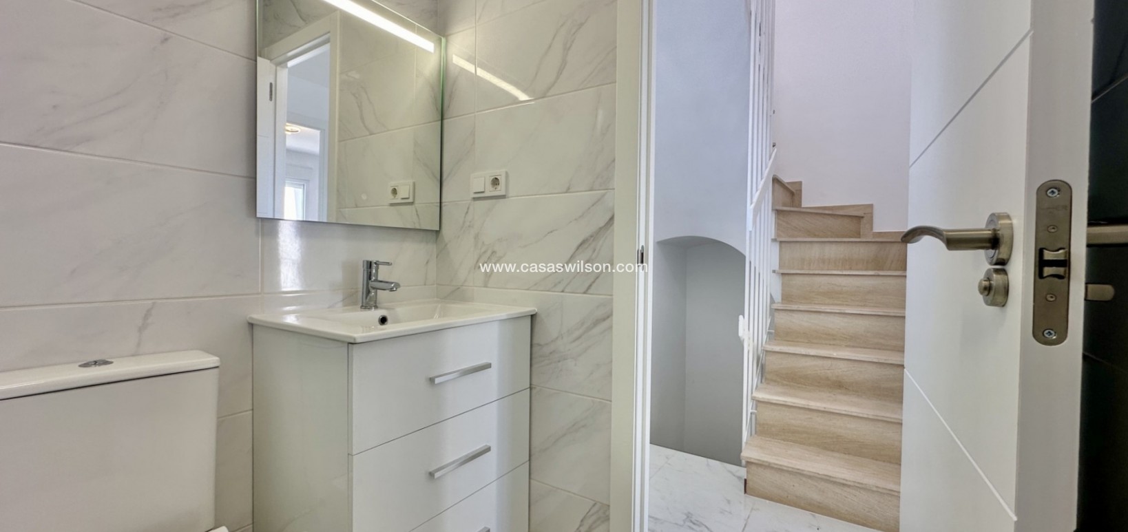 Sale - Townhouse - Torrevieja - Costa Blanca