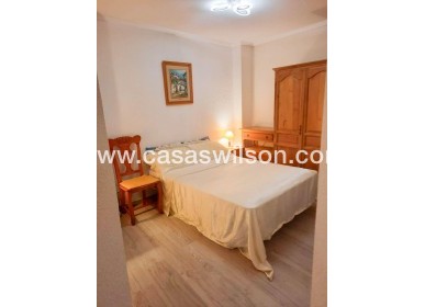 Sale - Apartment - Torrevieja - Centro
