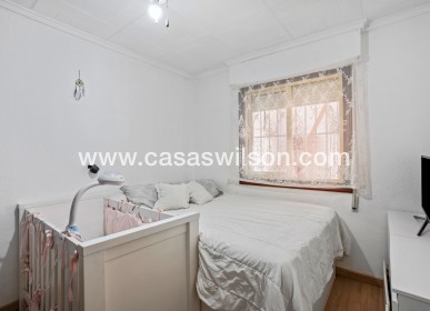 Sale - Bungalow - Torrevieja - La Siesta