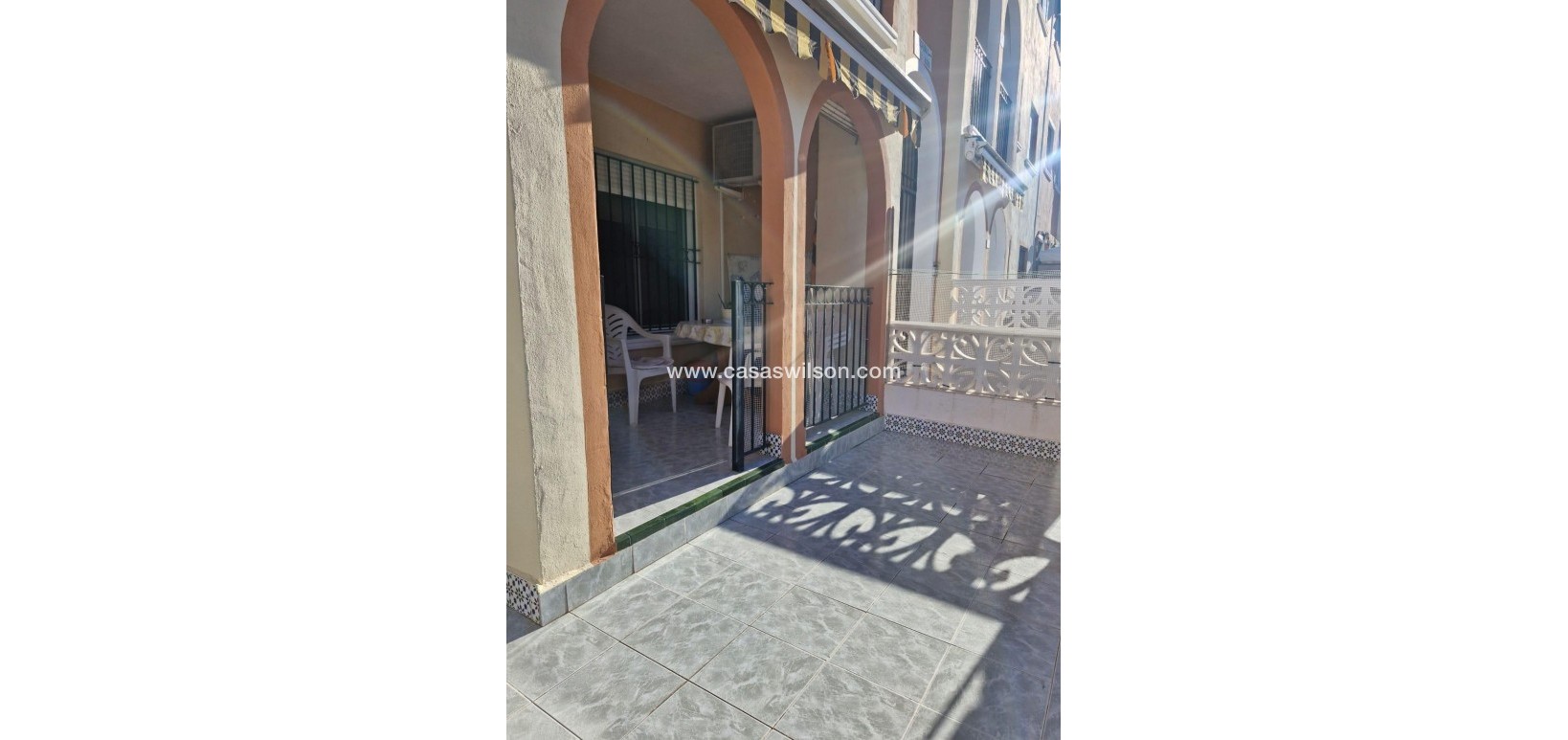 Sale - Bungalow - Torrevieja - Playa de los Naufragos