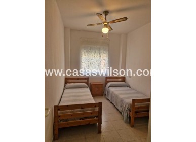 Sale - Bungalow - Torrevieja - Playa de los Naufragos