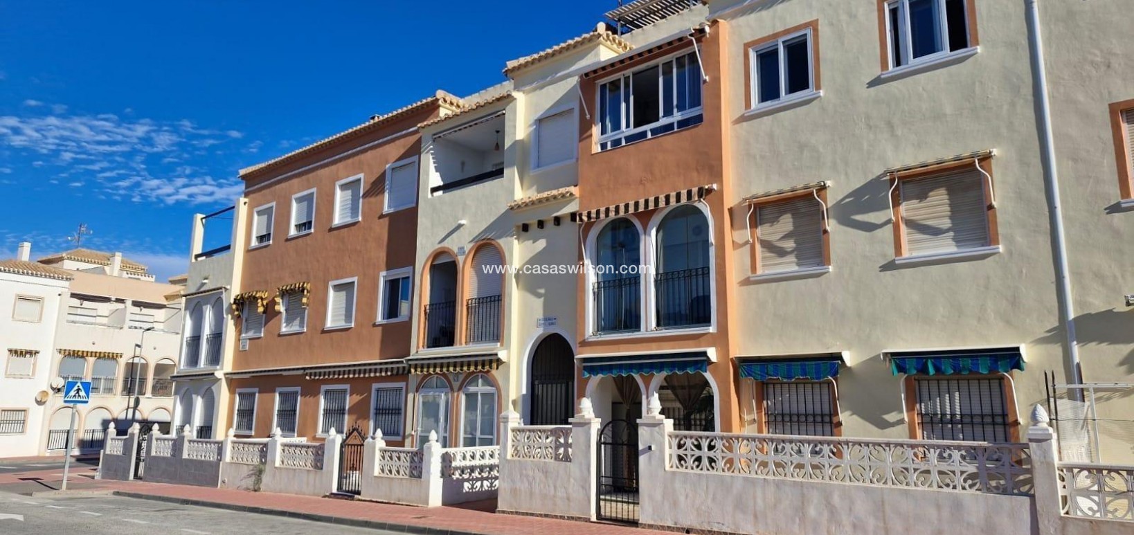 Sale - Bungalow - Torrevieja - Playa de los Naufragos
