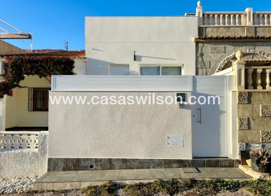 Sale - Townhouse - Torrevieja - Costa Blanca