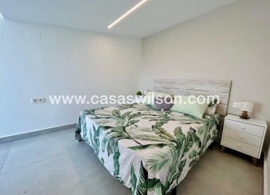 Sale - Townhouse - Torrevieja - Costa Blanca