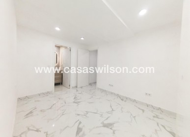 Sale - Apartment - Torrevieja - Playa de los Naufragos