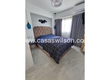 Sale - Apartment - Torrevieja - Centro