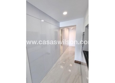 Sale - Apartment - Torrevieja - Centro