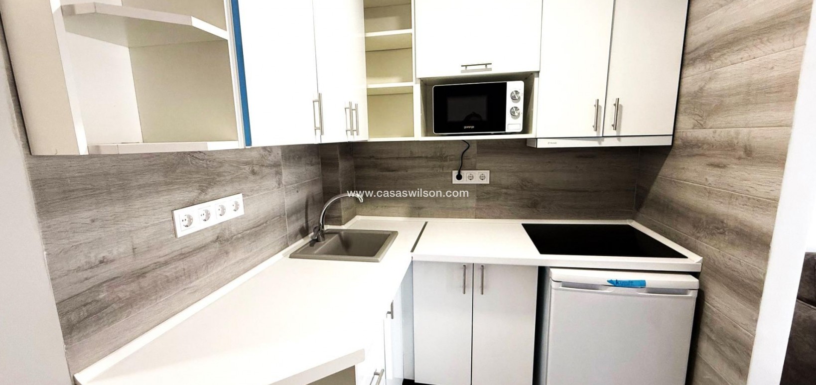 Sale - Apartment - Torrevieja - Centro