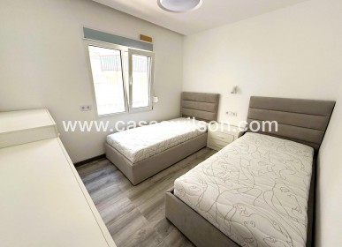 Sale - Apartment - Torrevieja - Centro