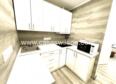 Sale - Apartment - Torrevieja - Centro