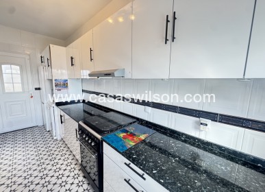 Sale - Villa - Villamartin - Villamartín