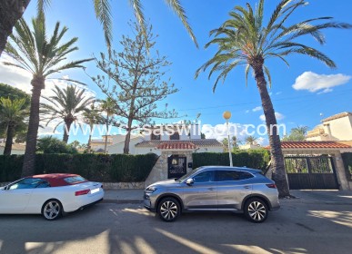 Sale - Villa - Orihuela Costa - Cabo Roig