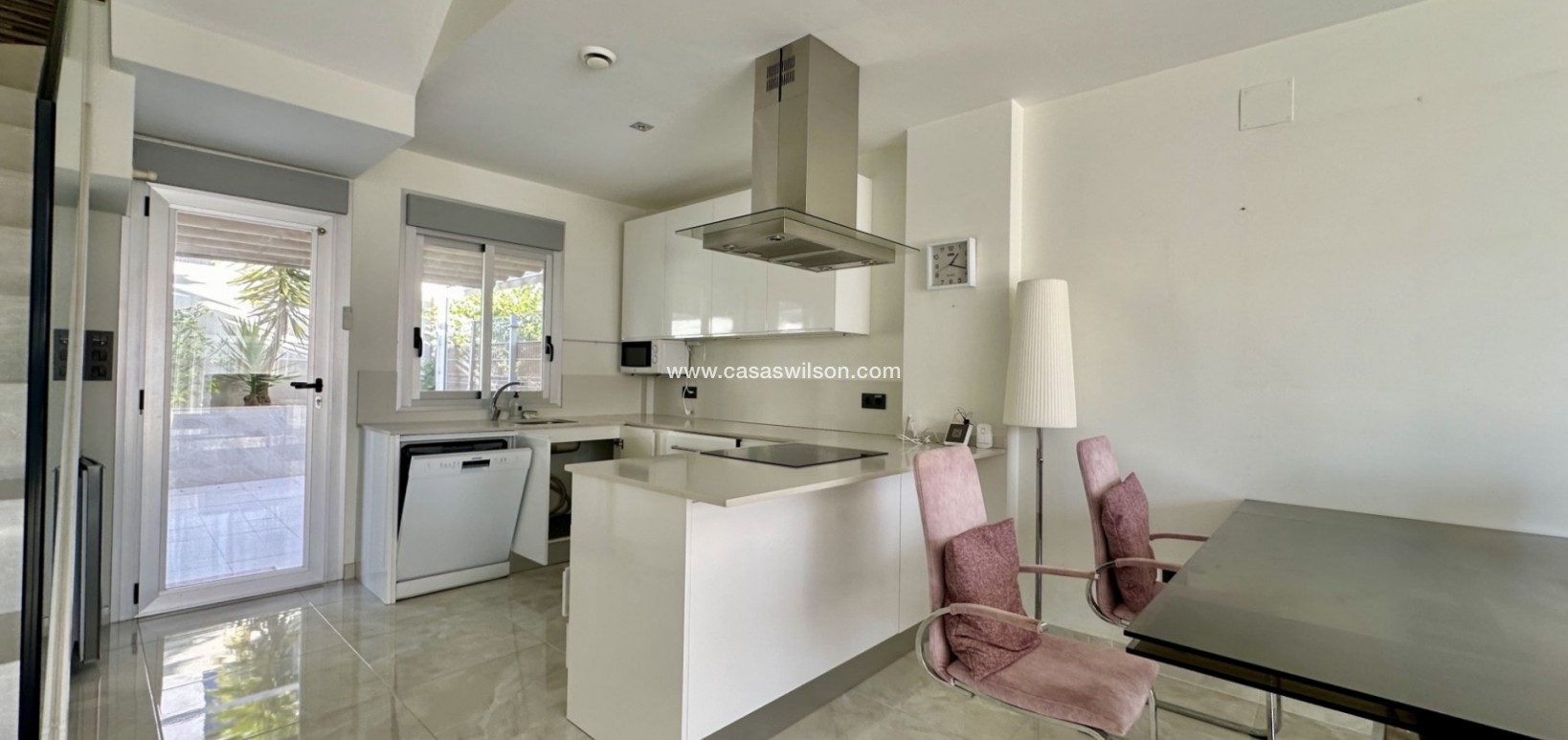 Sale - Villa - Orihuela Costa