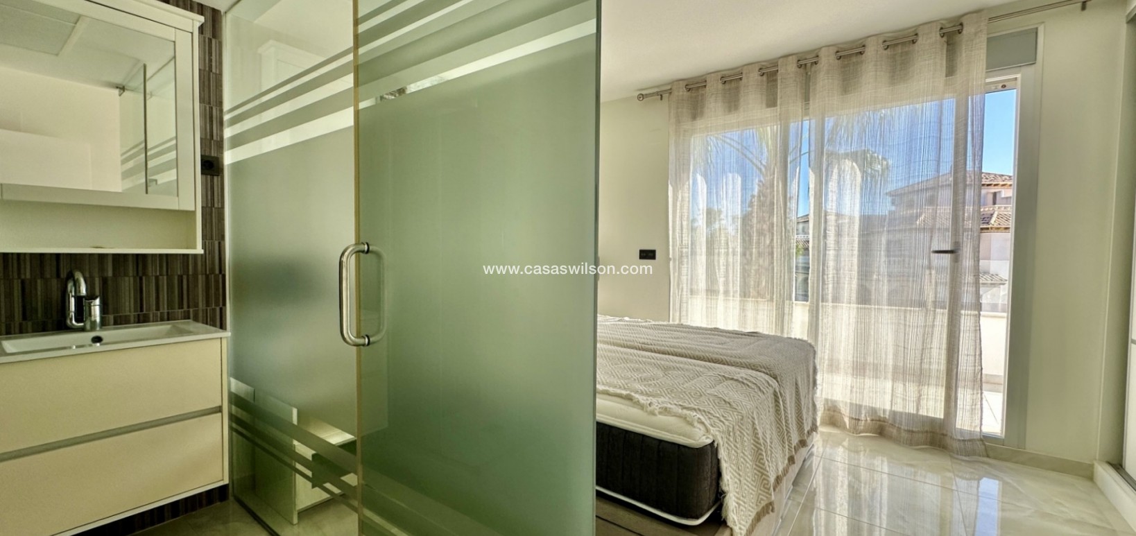 Sale - Villa - Orihuela Costa