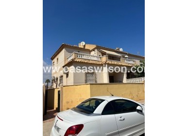 Sale - Bungalow - Torrevieja - Aguas Nuevas