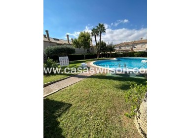 Sale - Bungalow - Torrevieja - Aguas Nuevas