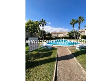 Sale - Bungalow - Torrevieja - Aguas Nuevas