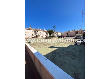 Sale - Bungalow - Torrevieja - Aguas Nuevas