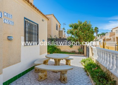 Sale - Townhouse - Torrevieja - La Siesta