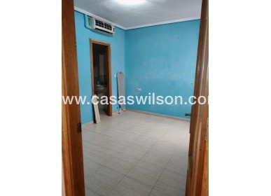 Sale - Apartment - Torrevieja - Centro