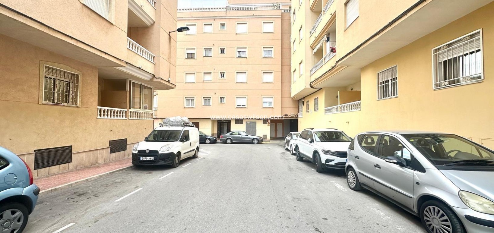 Sale - Apartment - Torrevieja - Centro