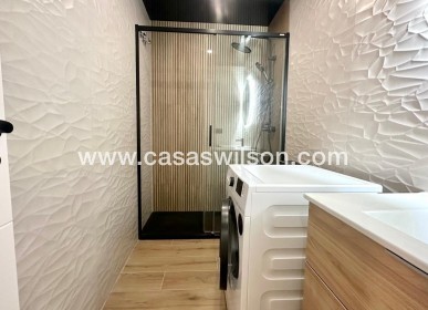 Sale - Apartment - Torrevieja - Centro