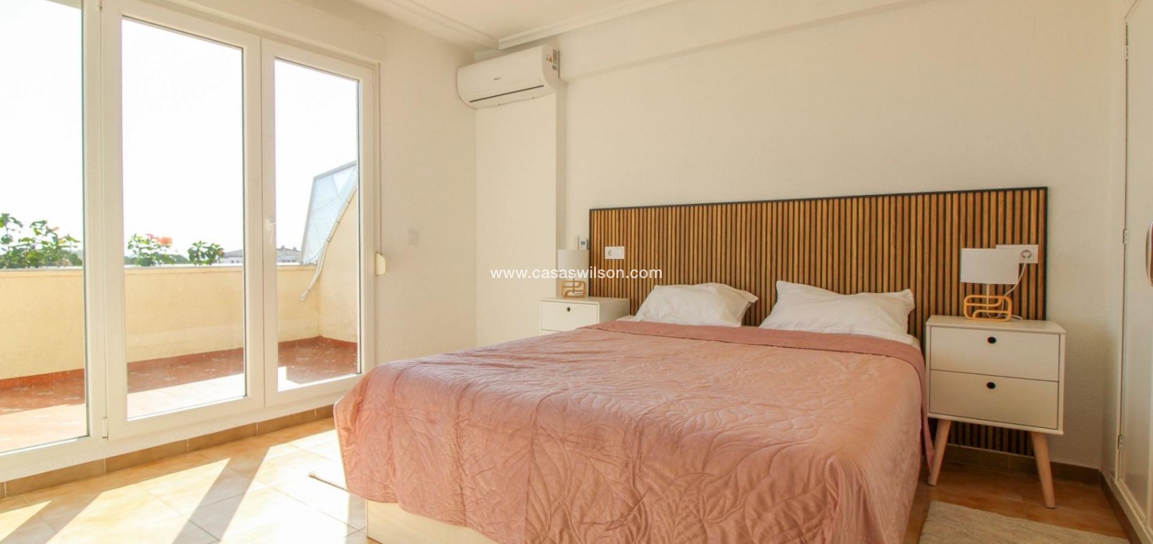 Sale - Apartment - Torrevieja - Punta prima