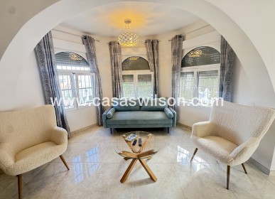 Sale - Villa - Villamartin - Villamartín