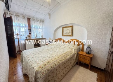 Sale - Townhouse - Torrevieja - Costa Blanca