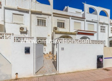 Sale - Townhouse - Torrevieja - Costa Blanca