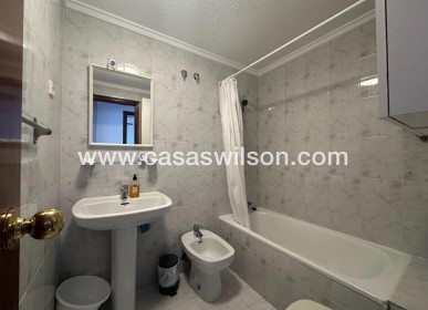 Sale - Apartment - Torrevieja - Centro