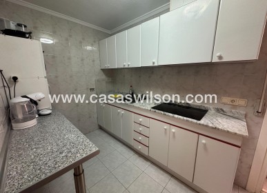 Sale - Apartment - Torrevieja - Centro