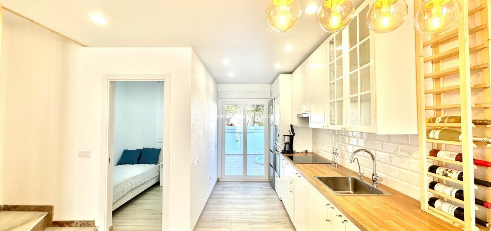 Sale - Townhouse - Torrevieja - Estacion De Autobuses