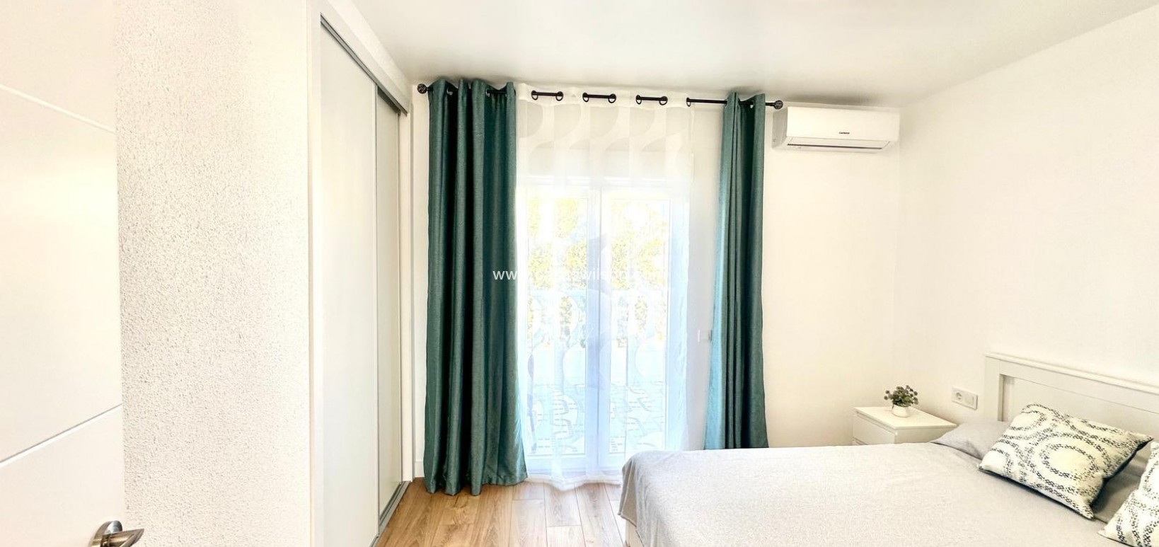 Sale - Townhouse - Torrevieja - Estacion De Autobuses