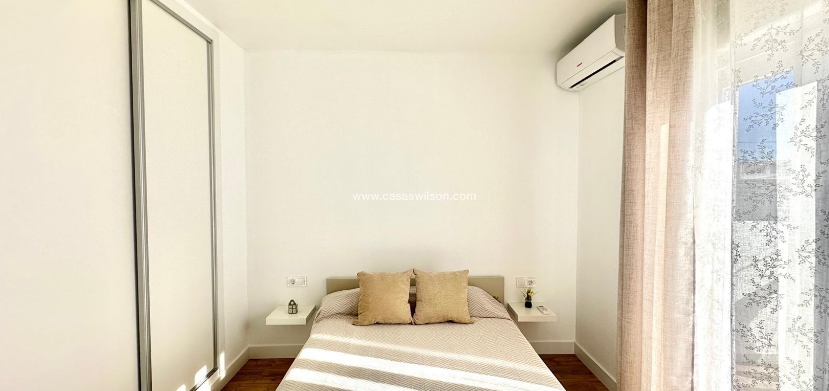 Sale - Townhouse - Torrevieja - Estacion De Autobuses