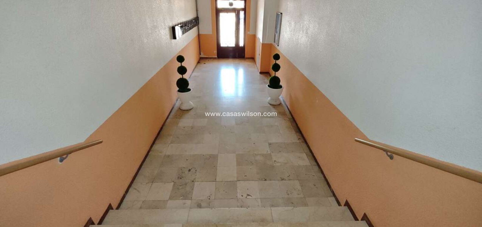 Sale - Apartment - Salinas - Inland