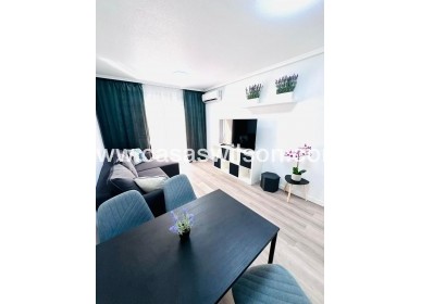 Sale - Apartment - Torrevieja - Centro - Muelle Pesquero