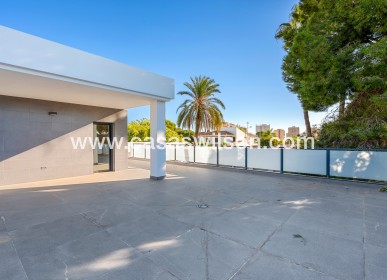 Sale - Villa - Campoamor